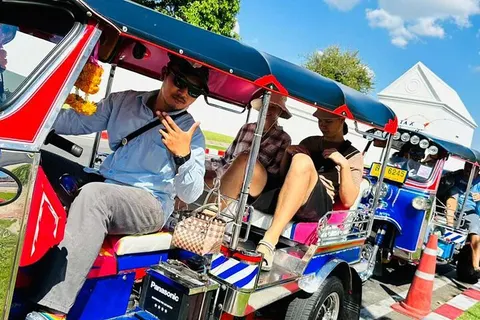 Bangkok Food and Temple Day Tour by Tuk Tuk